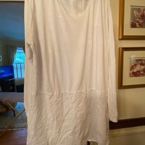 Comfy 3X white long sleeve top